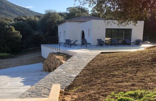 Moncale House | CONTEMPORARY VILLA WITH POOL IN AN EXCEPTIONAL SETTING NEAR CALVI