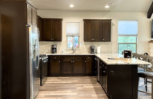 Nemo House | Contemporary Waterfront Ranch Villa at Twin Canyons Longhorn Ranch