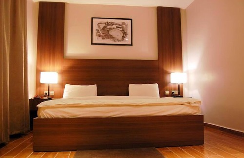 Kano Hotel | Continental Hotel by R&K Suites
