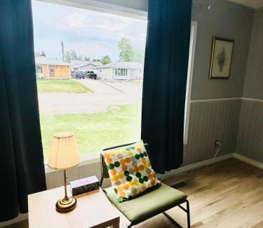Thompson House | Contractor-friendly,4Beds, Free Parking&Laundry