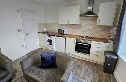 Neath Apartment | Contractor Room - Kitchen - Central Spot