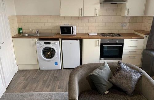 Neath Apartment | Contractor Room - Kitchen - Central Spot