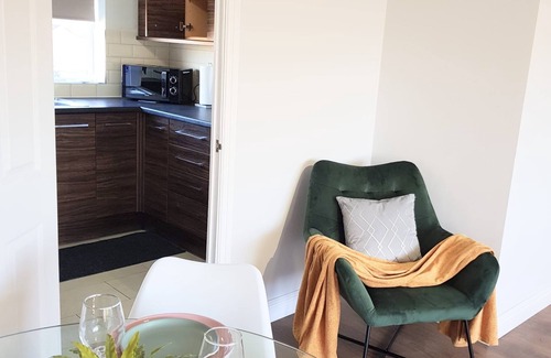 Shephall Apartment | CONTRACTORS *2 BED APARTMENT FREE PARKING FREEWI-FI