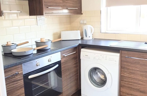 Shephall Apartment | CONTRACTORS *2 BED APARTMENT FREE PARKING FREEWI-FI