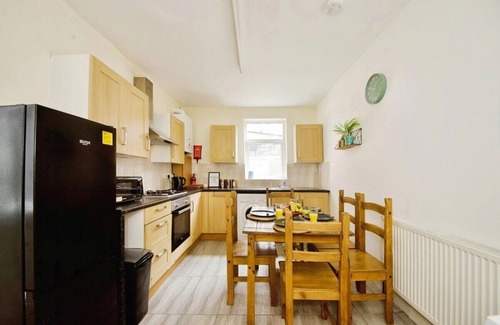 Harringay House | Contractors Family Spacious Stunning Garden House