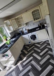 Benfleet Apartment | Contractors Home from Home