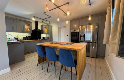 Swindon House | Contractors Long Stay Discounts Free Parking