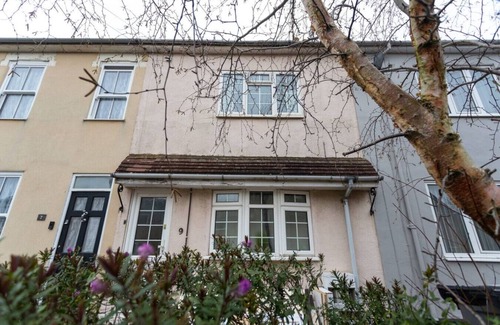 Swindon House | Contractors*Long Stay Discounts*Parking
