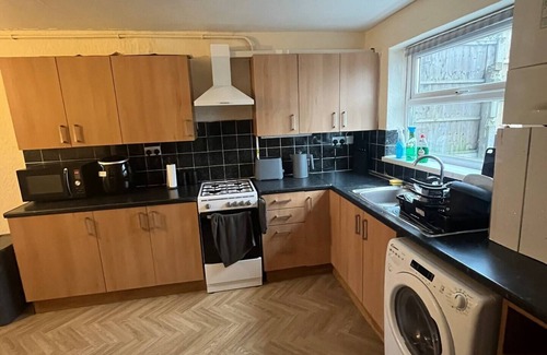 Stonnall Apartment | Contractors | NHS | Business | NEC | Airportnn