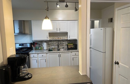 St. Louis House | Convenience 2 Bedroom House to Explore All of St Louis