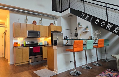 Atlantic Station Area Apartment | Convenience and Charm - 2-bedroom Loft in fabulous Midtown/Atlantic Station