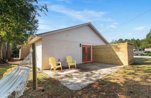 Pine Forest Apartment | Convenience in Central Pensacola, Pet Friendly!