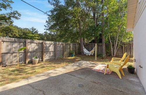 Pine Forest Apartment | Convenience in Central Pensacola, Pet Friendly!