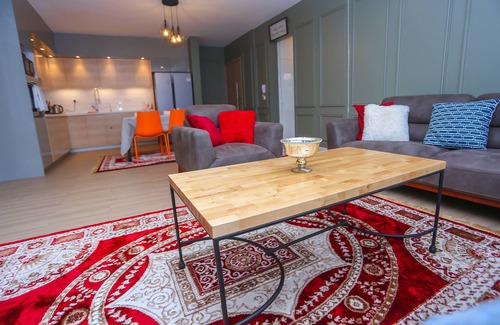 Thompson Estate Apartment | Convenience meets Luxury | 2-Bed/2-Bath+Pool+Gym