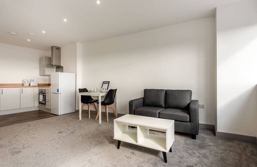 Doncaster Apartment | Convenient 1 Bedroom Central Doncaster Apartment