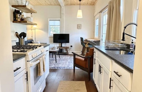 Somesville Apartment | Convenient 1 BR in Center of Acadia! [Willowbrook]