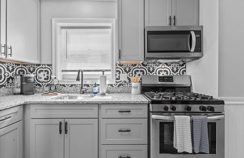 Winooski Apartment | Convenient 1BR Close to Downtown