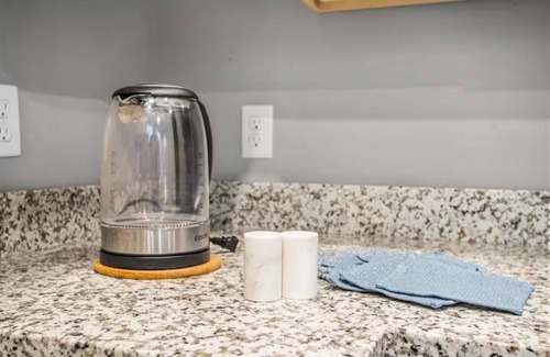 Cultural District Apartment | Convenient 1BR Downtown PGH near PNC Park