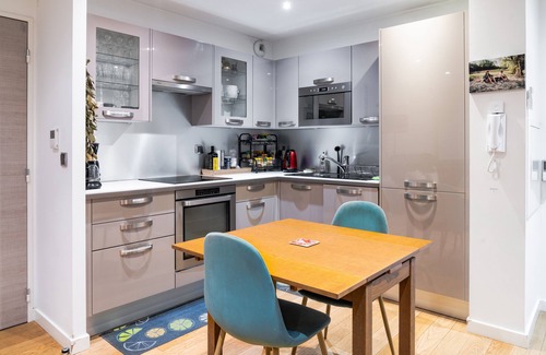 Noisy-le-Grand Apartment | Convenient 2-bedroom apartment near subway