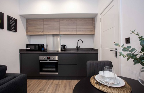 Bolton Apartment | Convenient 2 Bedroom Bolton Apartment