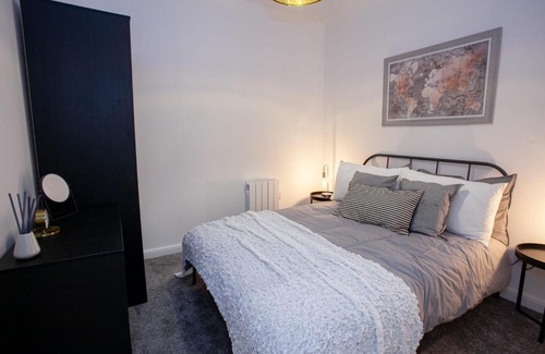 Bolton Apartment | Convenient 2 Bedroom Bolton Apartment