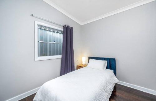 Adamstown House | Convenient 3/bedroom Guest House in Adamstown