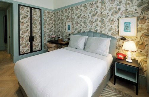 Centro / Baixa Hotel | Convenient Accommodation in the Heart of Porto City! W/Pool Access! Bike Rental