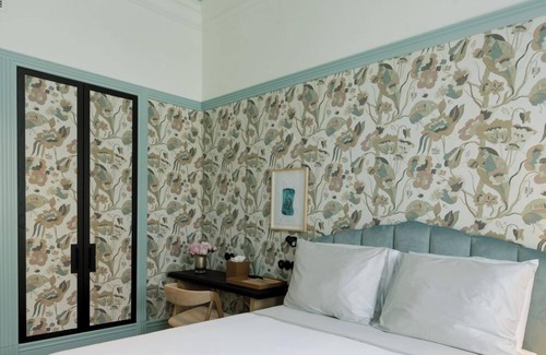 Centro / Baixa Hotel | Convenient Accommodation in the Heart of Porto City! W/Pool Access! Bike Rental