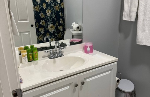 Tucker House | Convenient Atlanta Vacation in a quiet neighborhood. Walking trail, golf course