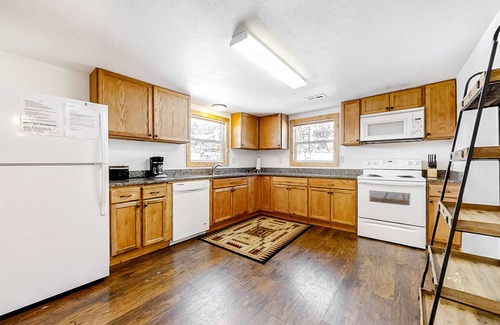 Drake Cabin | Convenient cabin right on the river w/partially enclosed deck, and gas grill
