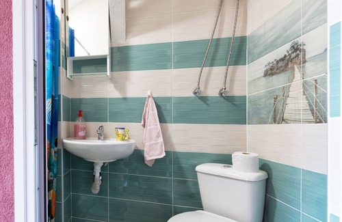 Burgas Apartment | Convenient, Central Seaside Location by the Sea Garden& the beach in Burgas!