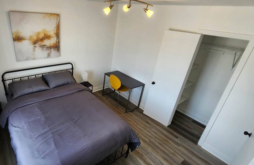 St. Jerome Apartment | Convenient city living! Modern apartment, close to all services.