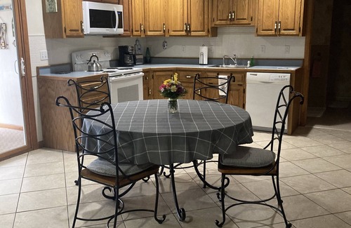 Spencer House | Convenient, clean and cozy 3 bedroom, 2 bath overlooking idyllic lake whittemore