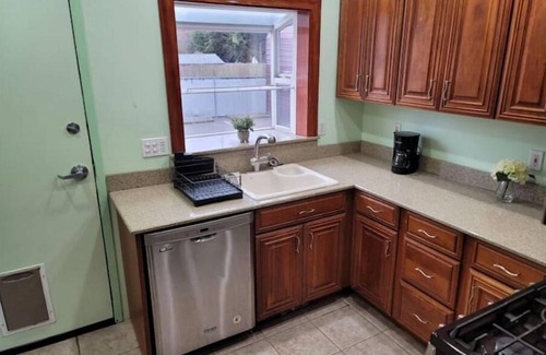 High Point House | Convenient & Cozy West Seattle
