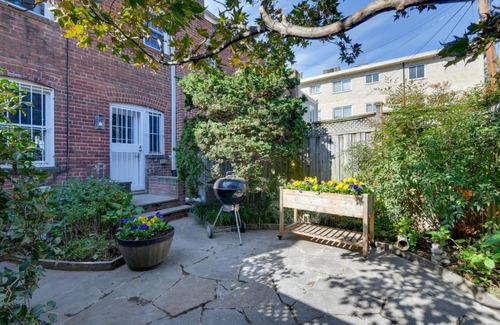 Washington Apartment | Convenient DC Studio Near Metro Stop!