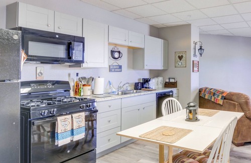 Del Norte Apartment | Convenient Del Norte Apt Near Hiking & Downtown!