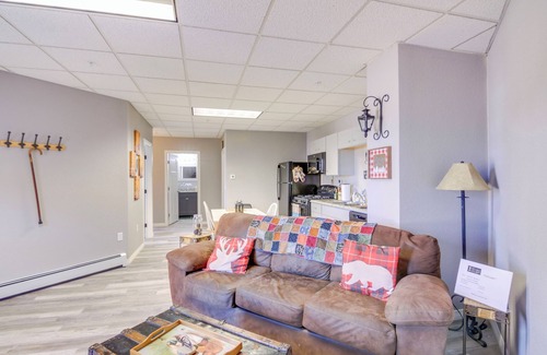 Del Norte Apartment | Convenient Del Norte Apt Near Hiking & Downtown!