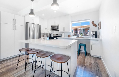 San Clemente House | Convenient dog-friendly condo with free WiFi - right up from the beach