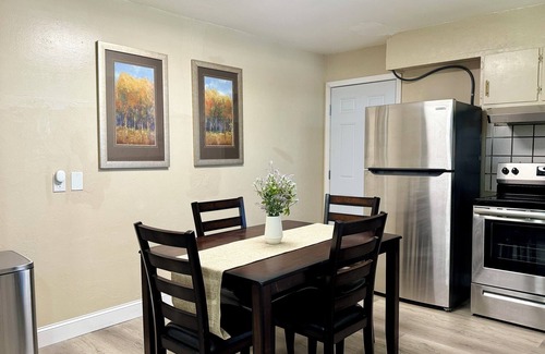 Hanford Apartment | Convenient Downtown Spot with In-Unit Laundry