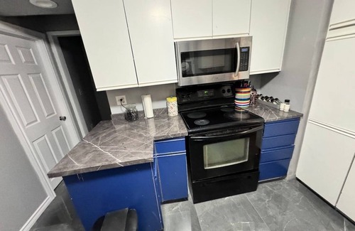 Windsor House | Convenient Family Home in Remington Park