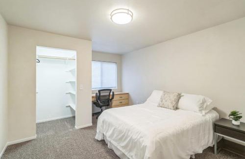 Harlow Apartment | Convenient Getaway Close to Autzen Stadium