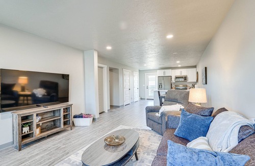 Great Falls House | Convenient Great Falls Condo < 1 Mi to Shops!