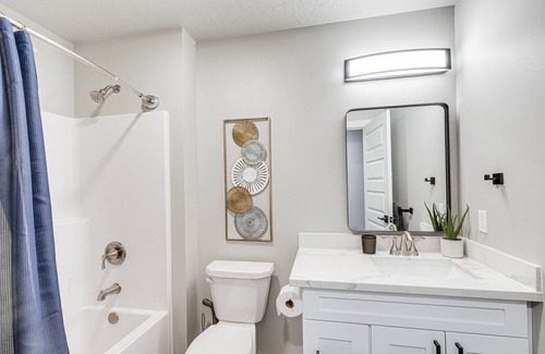 Great Falls House | Convenient Great Falls Condo < 1 Mi to Shops!