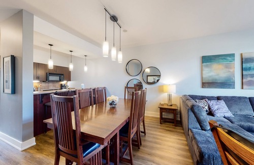 The Blue Mountains Condo | Convenient & Homey Condo w/Free WiFi & Gas Grill - Walk to Blue Mountain Village
