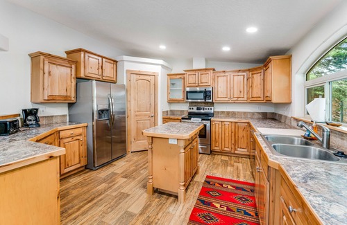 Lakeside House | Convenient home with lake and dock access
