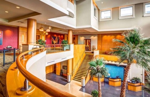 Memorial House | Convenient King Suite w/ Free Brkfast! Pool,Gym