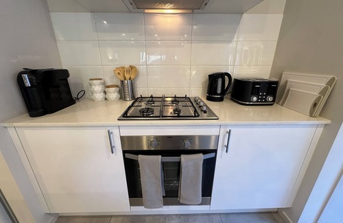 Doreen House | Convenient Located Close to all