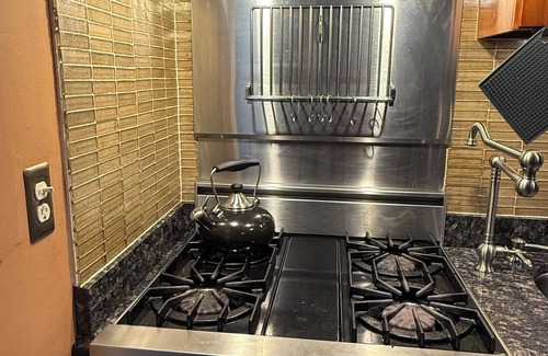 North Bergen House | Convenient Location in North Bergen