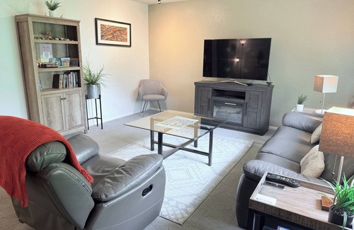 North Star House | Convenient location. Fully stocked kitchen. Washer & Dryer in unit.
