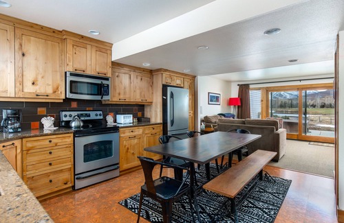 Park Meadows House | Convenient location on shuttle route with fantastic mountain views!